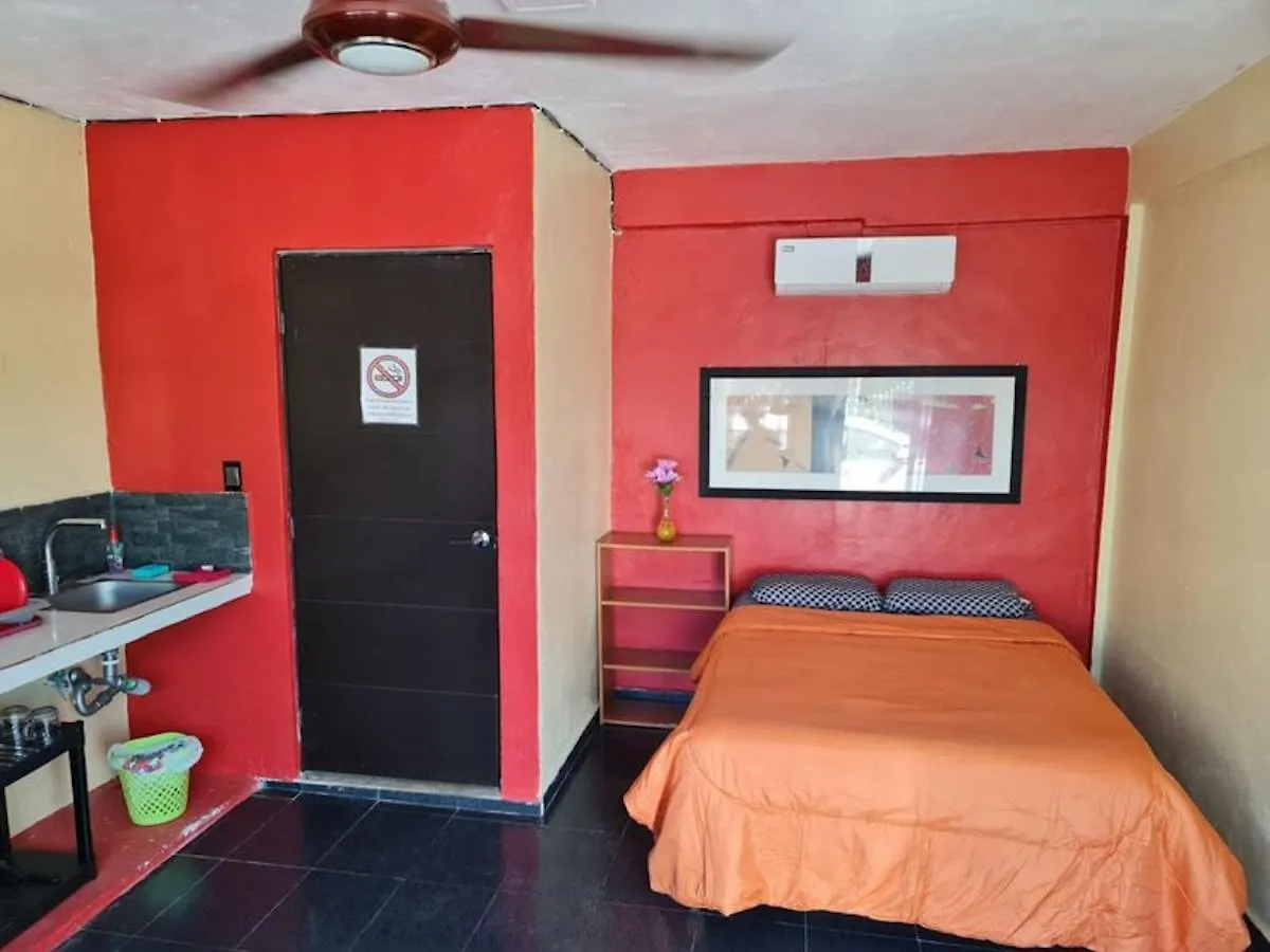 Independent Apartment Wifi A C, Stove, Refrigerator, Tv Merida Mexico