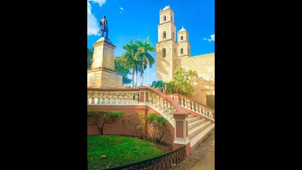 Independent Apartment Wifi A C, Stove, Refrigerator, Tv Merida 0*,  Mexico
